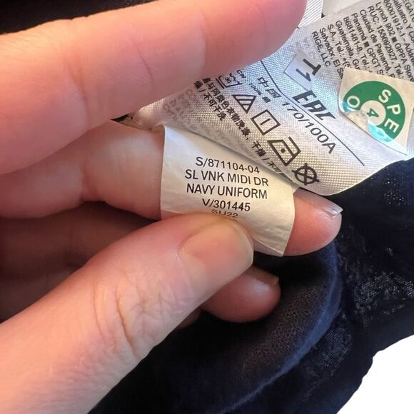 NWT! Gap navy crinkle gauze midi dress. Size large - Picture 5 of 9